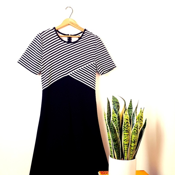 80s Vintage Black And White Stripe Dress - Picture 1 of 7